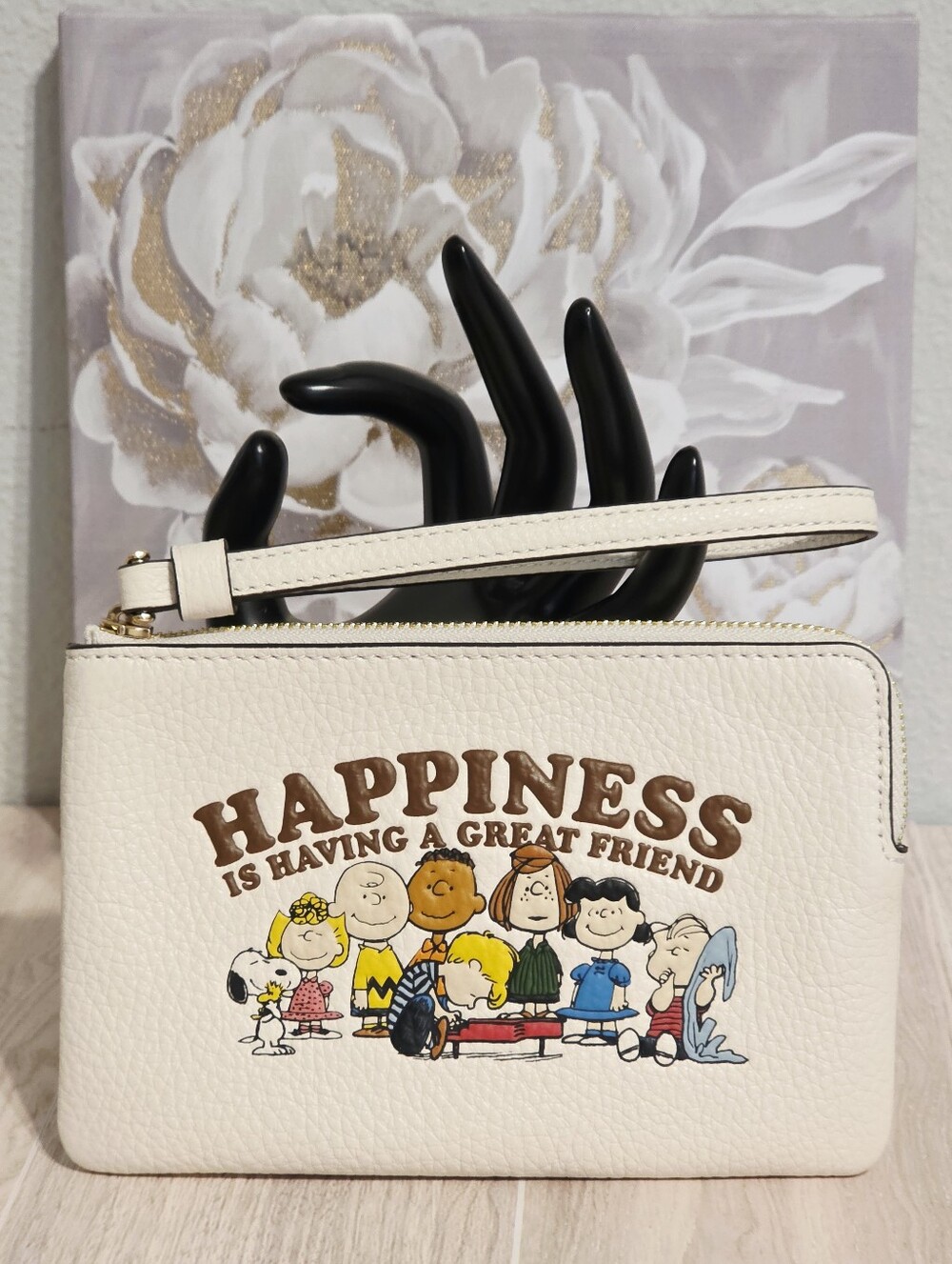 Coach X Peanuts Corner Zip Wristlet Happiness Snoopy & Friends CBP29 - Picture 12 of 15